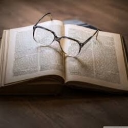 לקרוא ספרים